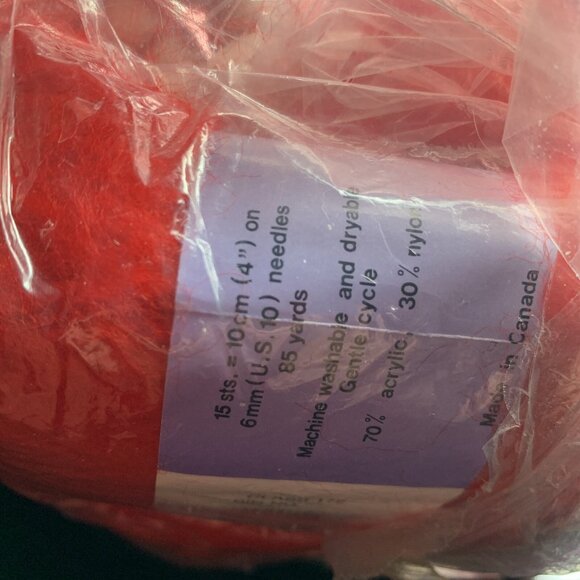 Eaton Lady Fair Opulence Yarn Lot 8 Skeins Luxurious Brushed Chunky Red - Picture 4 of 5